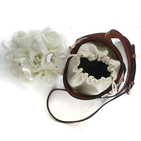 🆕 Mini Bucket Crossbody Bag NWT - Picture 4 of 7